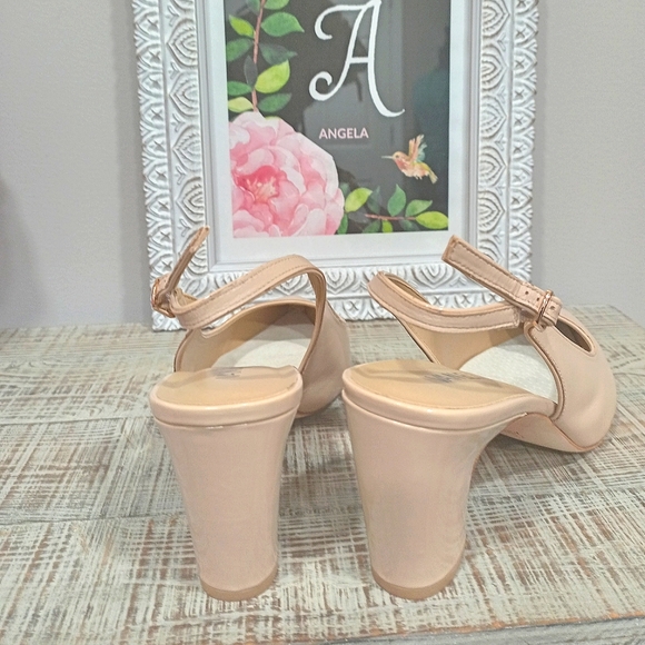 Vaneli Rezia Flesh Nappa Pointed Toe Sling Back Shoe - Picture 9 of 11